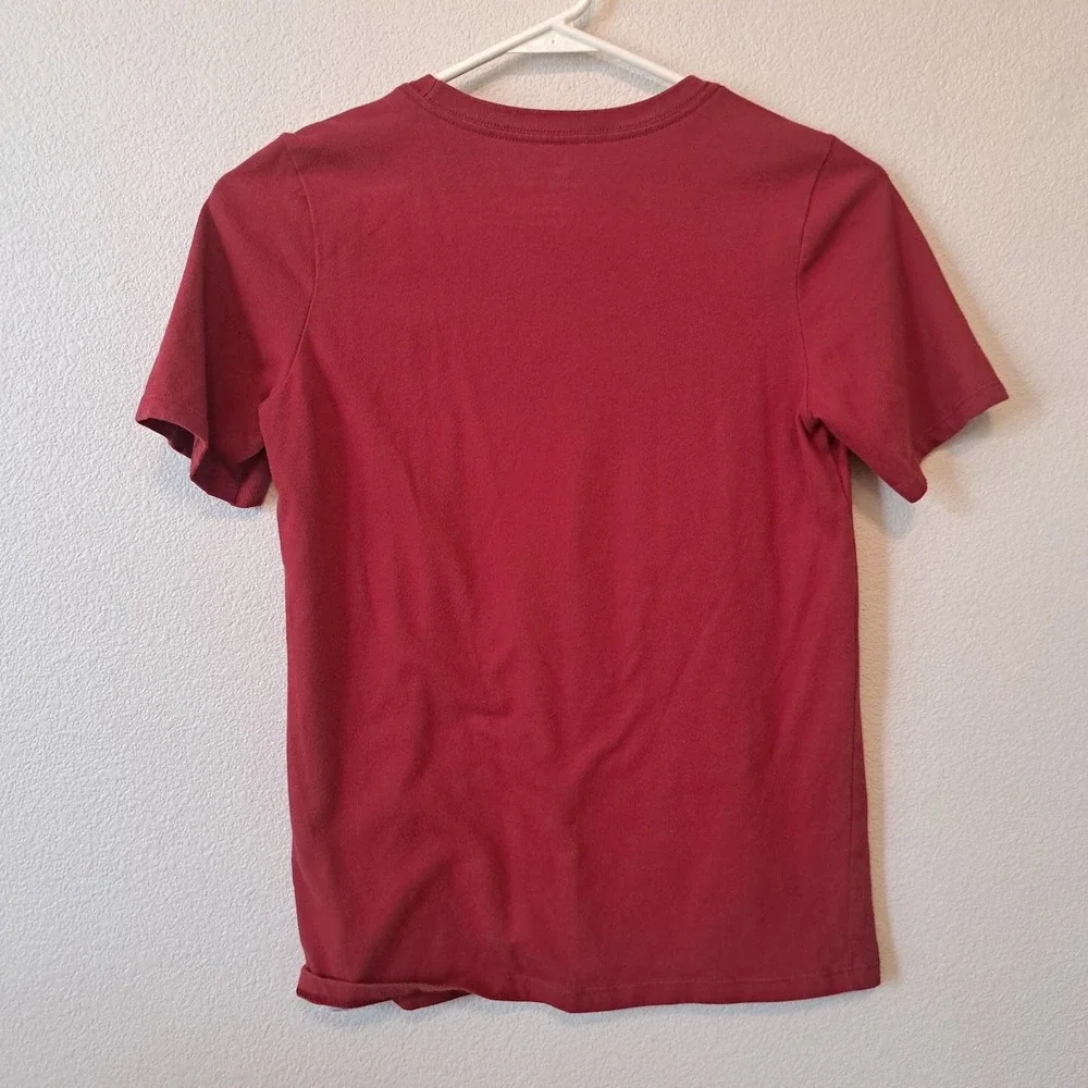 Nike Kids Miami Heat Dri-FIT Red Basketball Graphic T-Shirt Size Medium 10-12